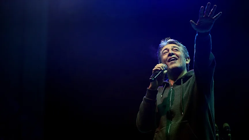 Müzik dünyasının "kalbi yaralı" sanatçısı: Murat Göğebakan