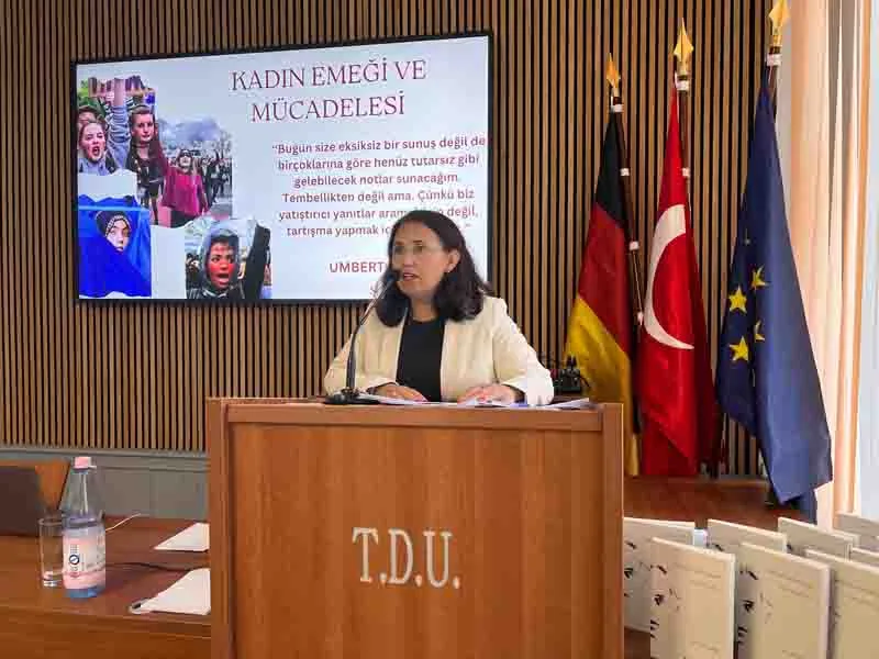 Berlin’de “Kadın Cinayetleri” ve “Medyanın Sessizliği” Masaya Yatırıldı