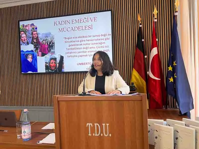 Berlin’de “Kadın Cinayetleri” ve “Medyanın Sessizliği” Masaya Yatırıldı