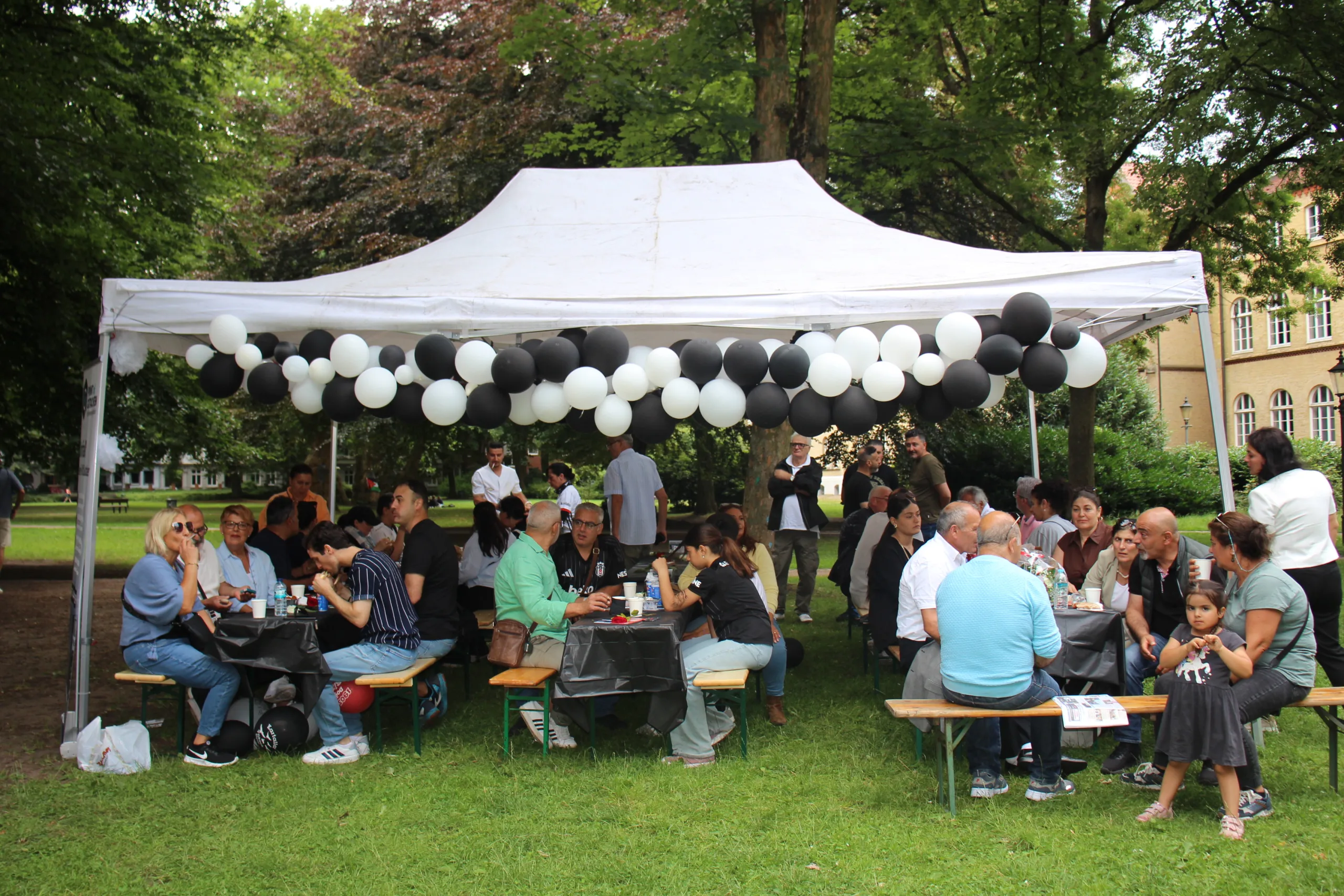 Hamburg Beşiktaşlılar Birliği’nden Coşku Dolu “Yaza Merhaba” Festivali