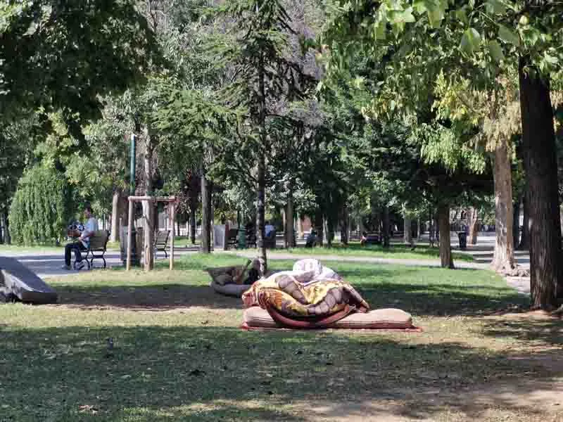 Gezi Parkı Sokakta Yaşayan Gençlerin Sığınağı Haline Geldi