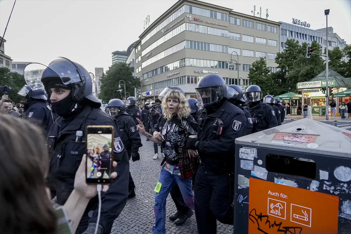 Almanya'da polis Filistin'e destek eylemine sert müdahalede bulundu