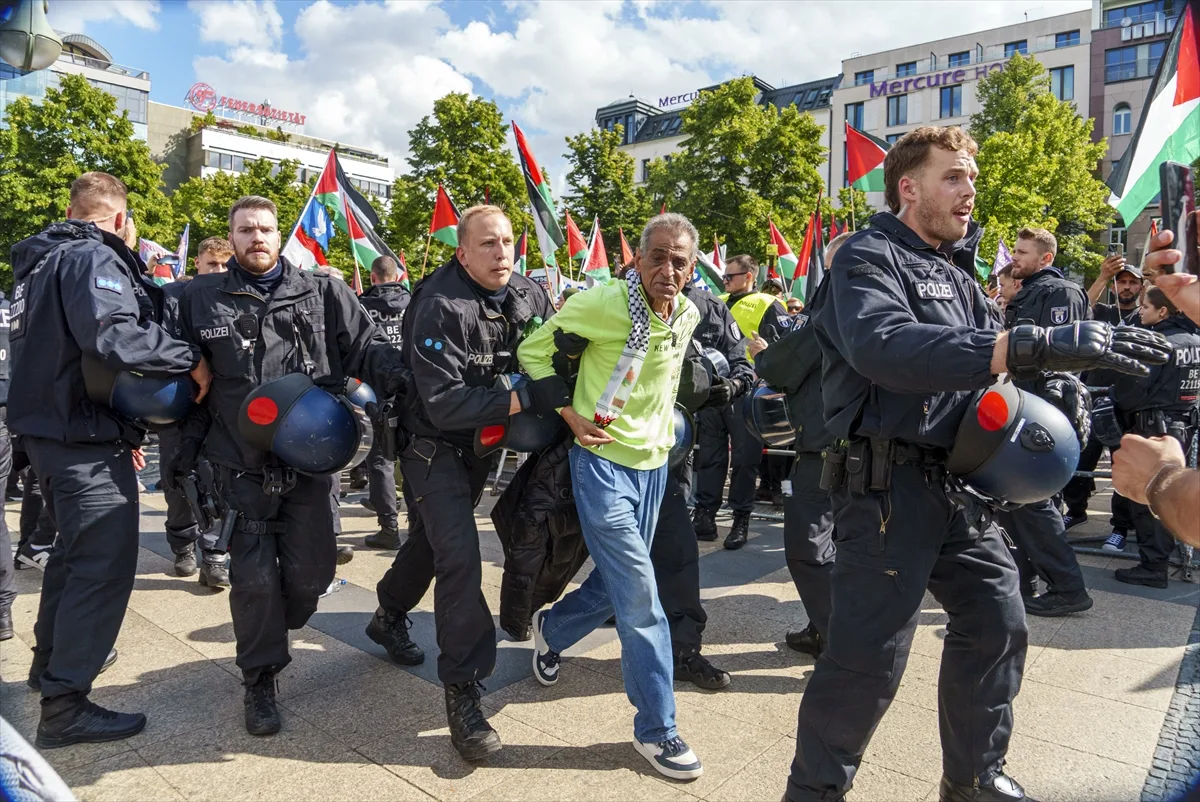 Almanya'da polis Filistin'e destek eylemine sert müdahalede bulundu