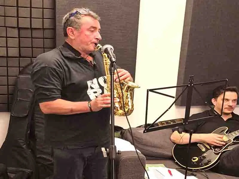 Konser Öncesi Provalarda Enerji Dolu Hazırlık Yapıyorlar