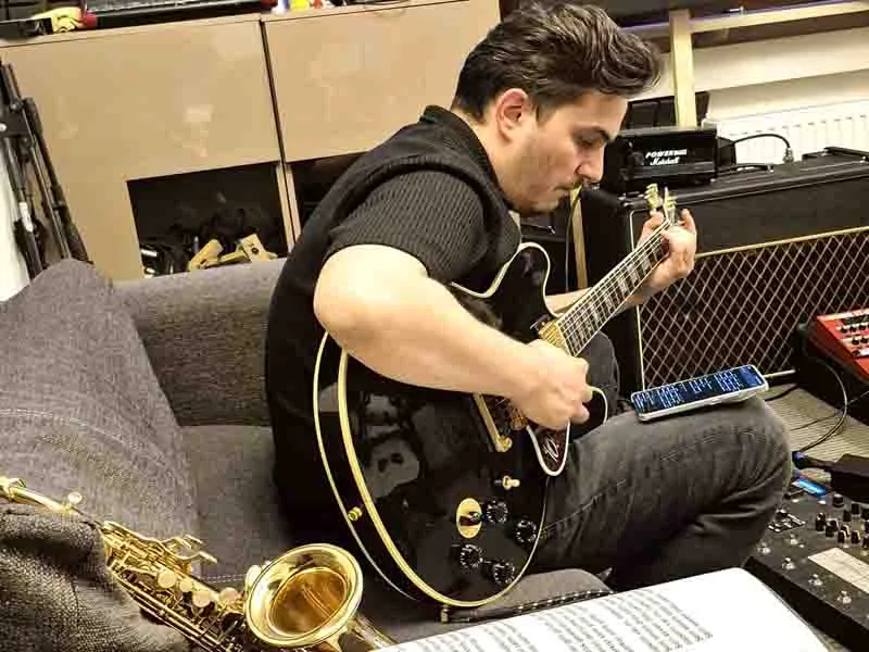 Konser Öncesi Provalarda Enerji Dolu Hazırlık Yapıyorlar