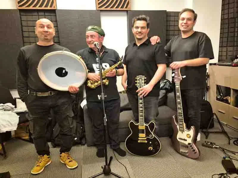 Konser Öncesi Provalarda Enerji Dolu Hazırlık Yapıyorlar