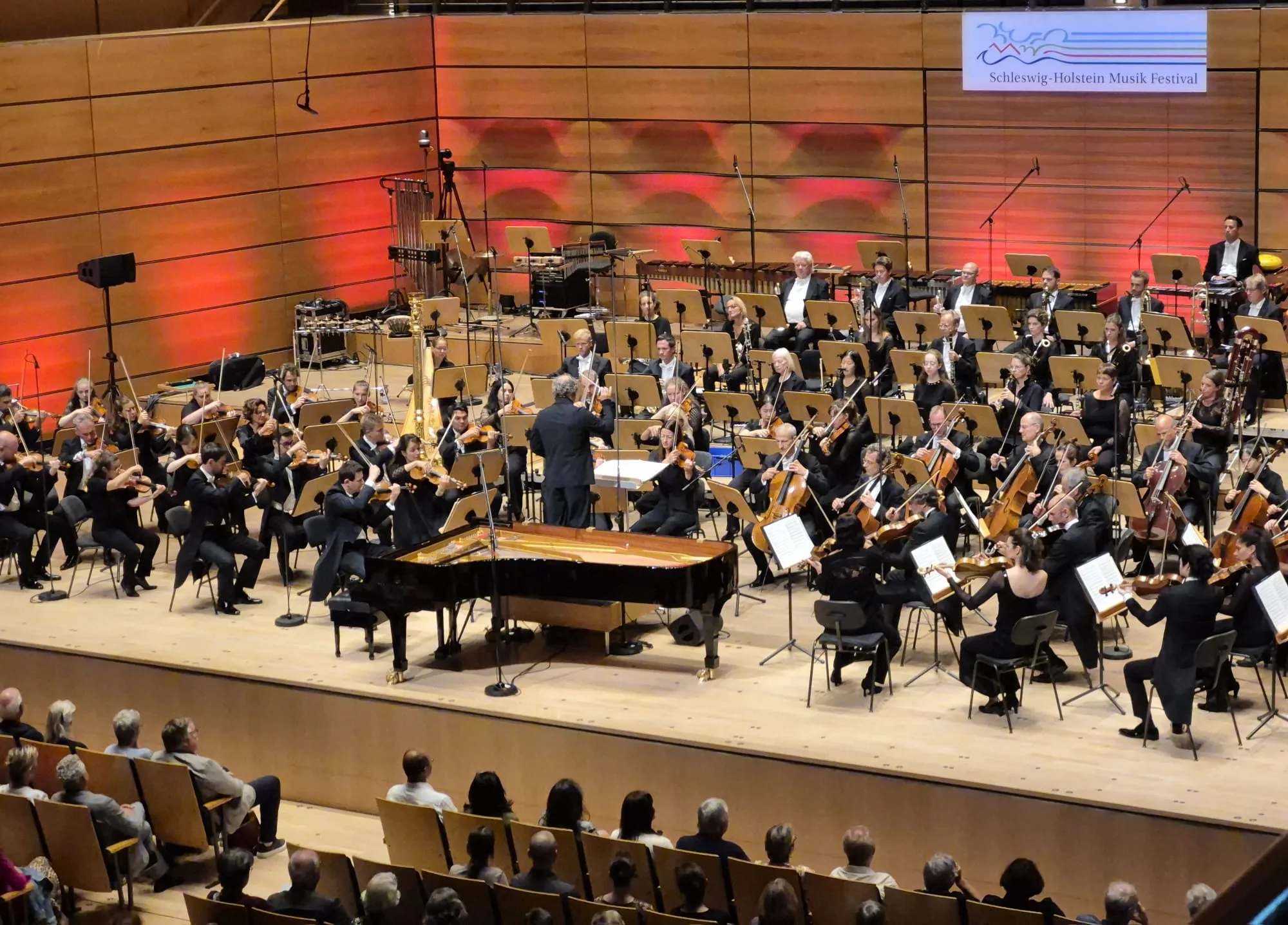 Lübeck`te Fazıl Say Rüzgarı: Unutulmaz Konser Geçidi