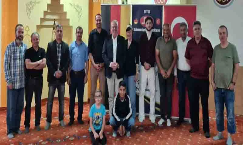 Schwandorf Belediye Başkanı Andreas Feller ve eşine Çig Köfte ziyafeti