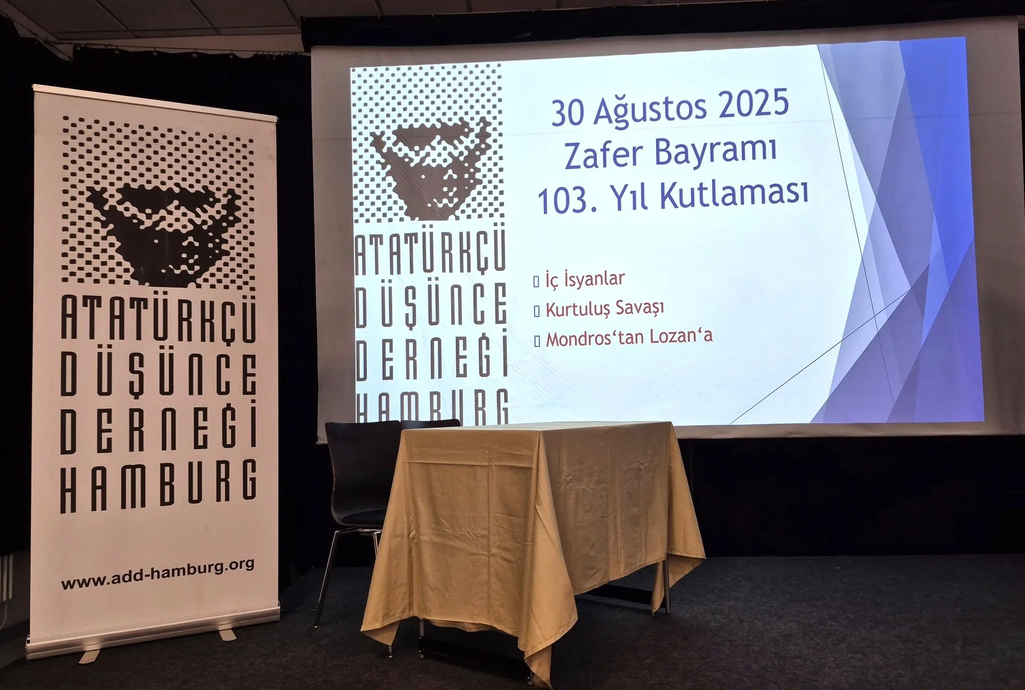 Hamburg’da 30 Ağustos Zafer Bayramı’nın 103. Yılı Coşkuyla Kutlandı