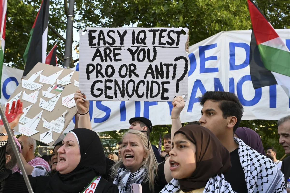 Berlin'de Filistin'e destek gösterisi düzenlendi