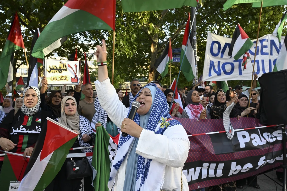 Berlin'de Filistin'e destek gösterisi düzenlendi