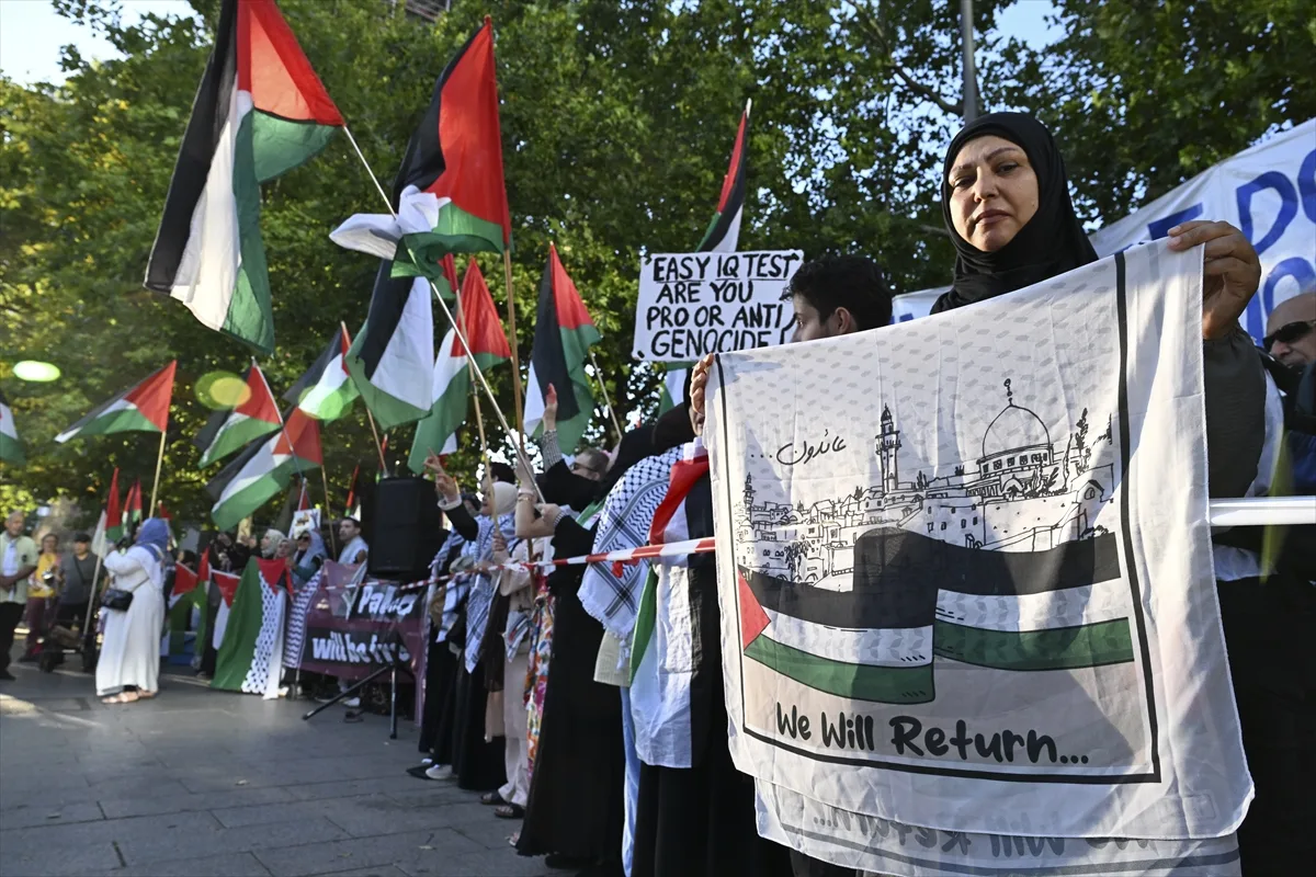 Berlin'de Filistin'e destek gösterisi düzenlendi