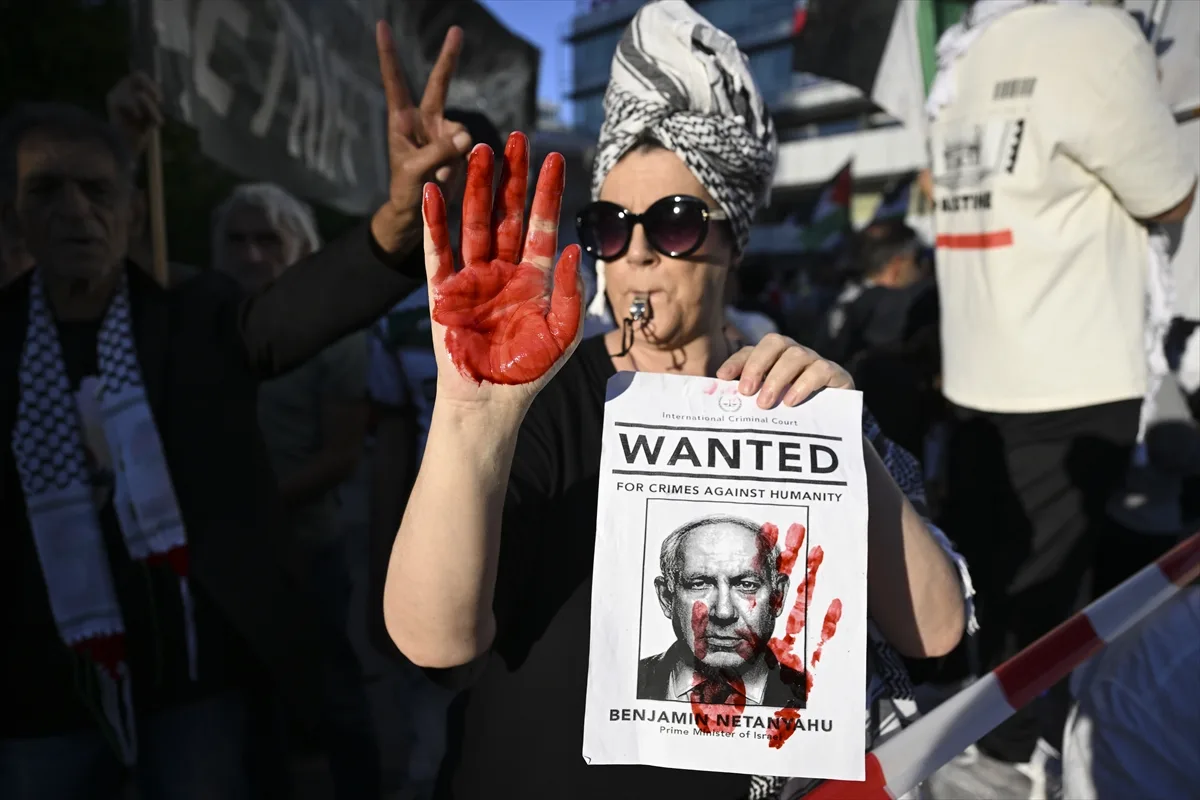Berlin'de Filistin'e destek gösterisi düzenlendi