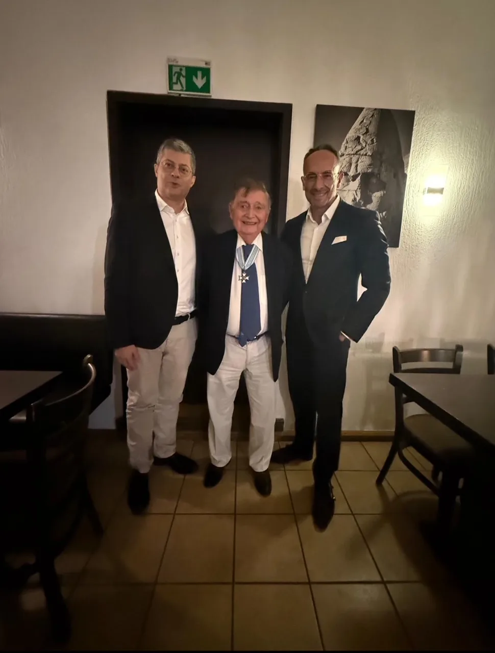 Duayen Gazeteci Orhan Tinengin 90. Yaşını Münih’te Kutladı