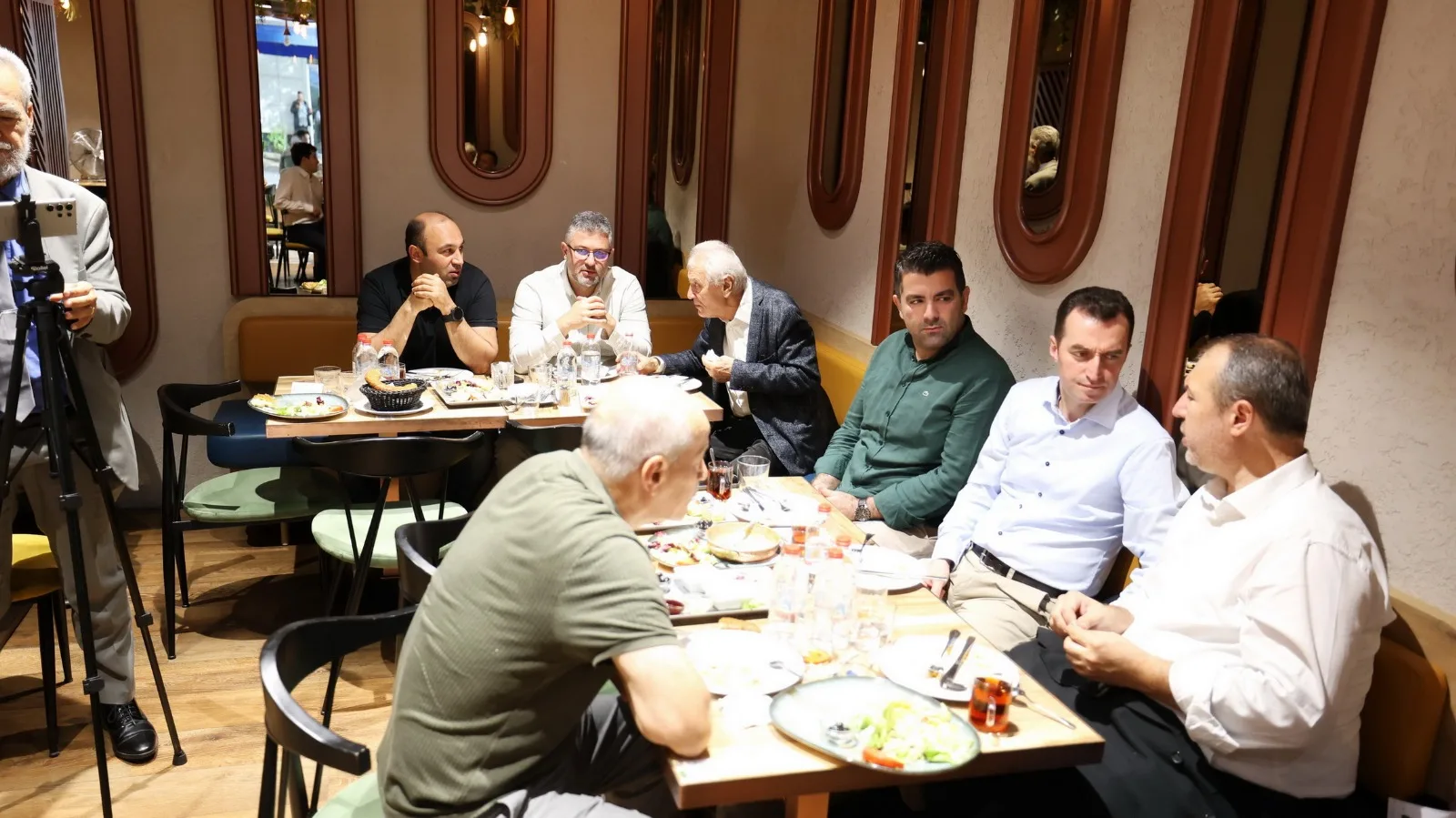 İletişim Müşaviri Dr. Hasan Kocabıyık Başkent Berlin’e veda etti
