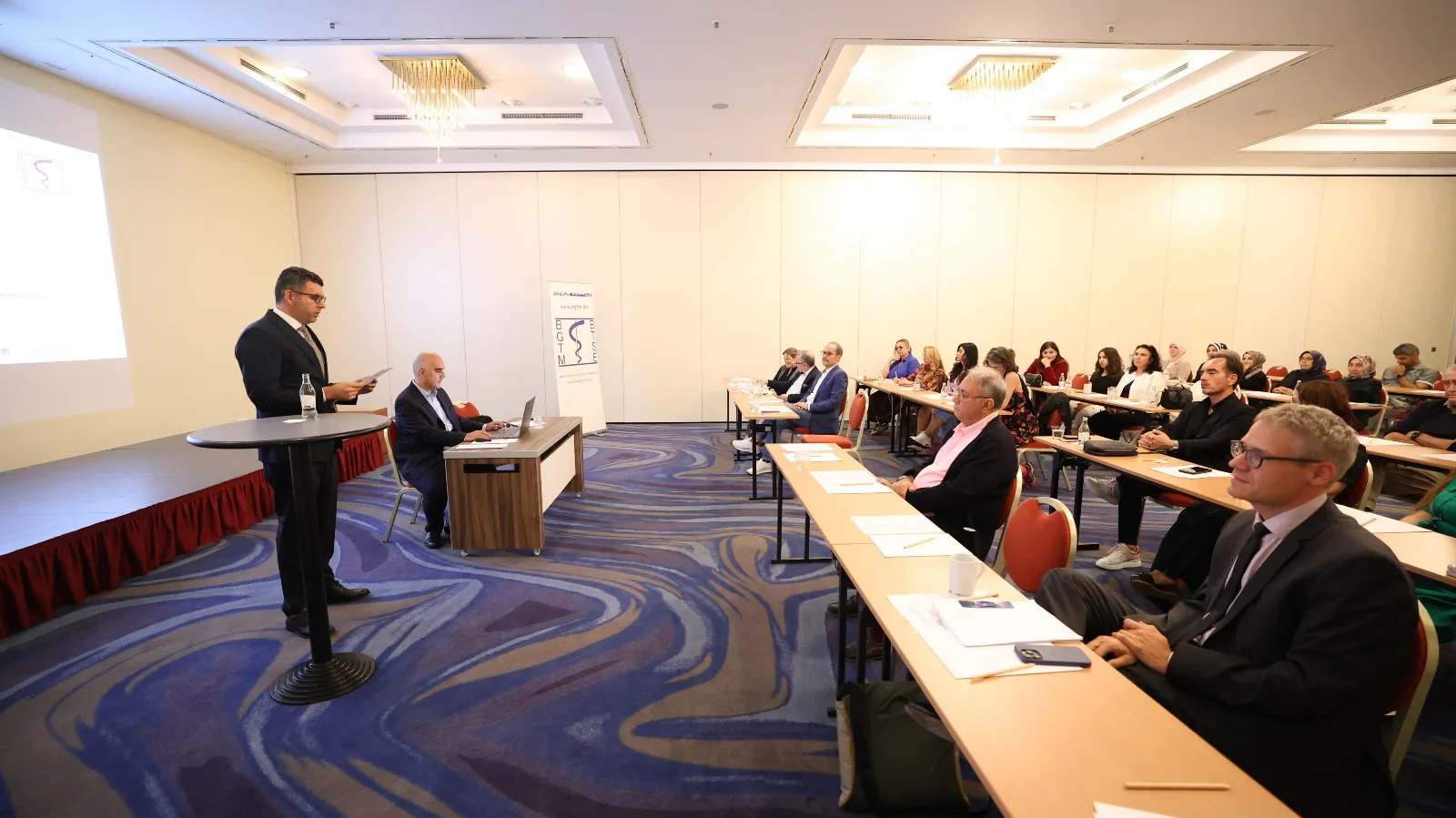 Berlin Türk Sağlık Elemanları Derneği 23. Bilimsel Toplantısını Mercure Otel’de Gerçekleştirdi