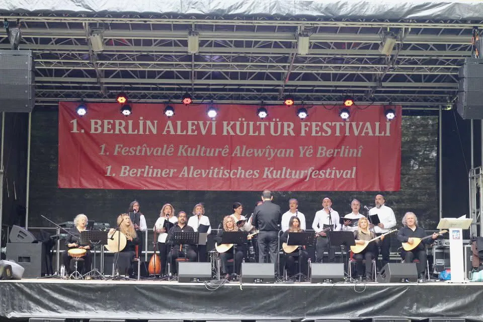 Berlin’de İlk Alevi Kültür Festivali Coşkuyla Gerçekleşti