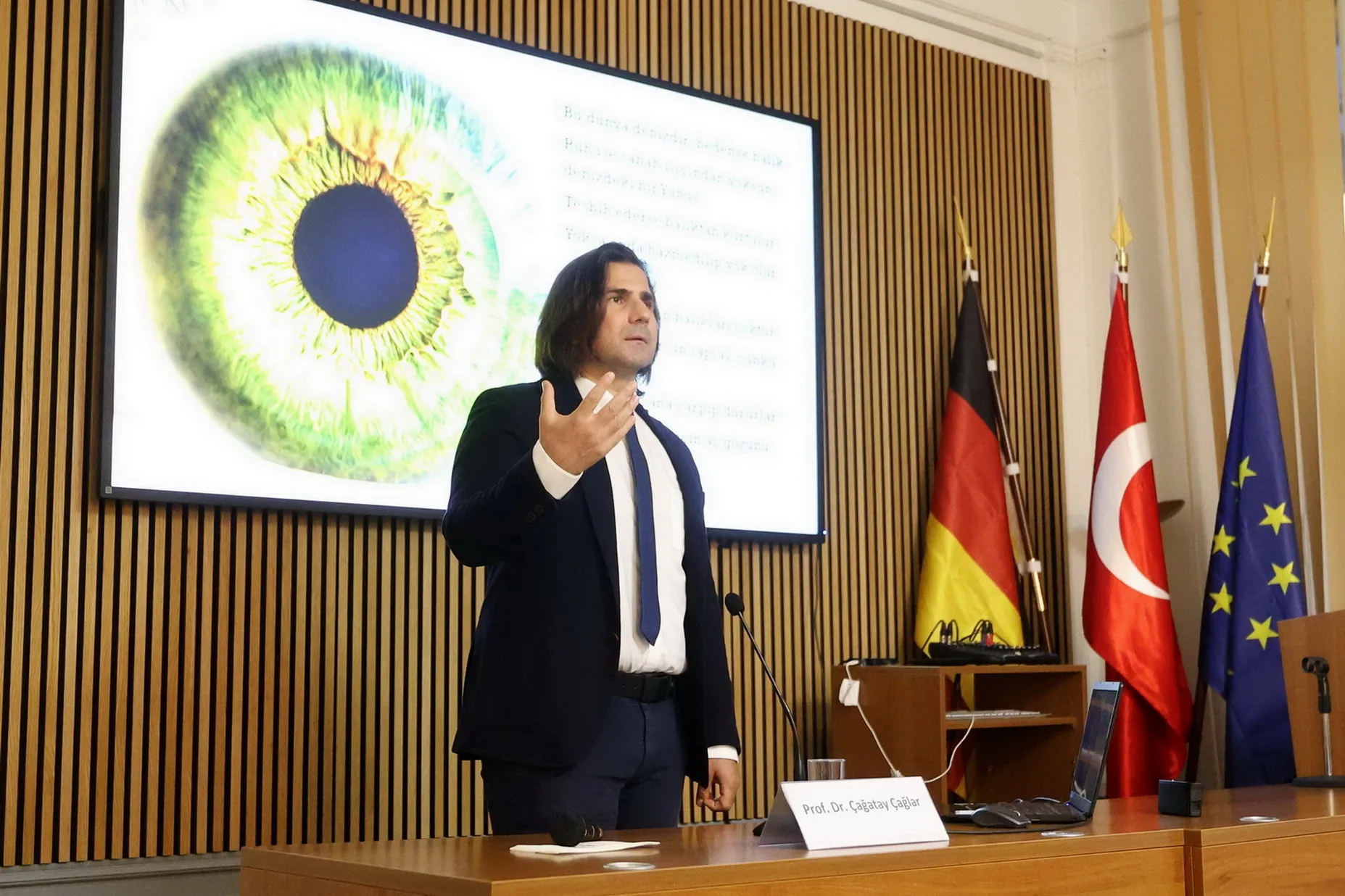 Berlin TDU’da “Görmenin Mucizesi” Konferansı
