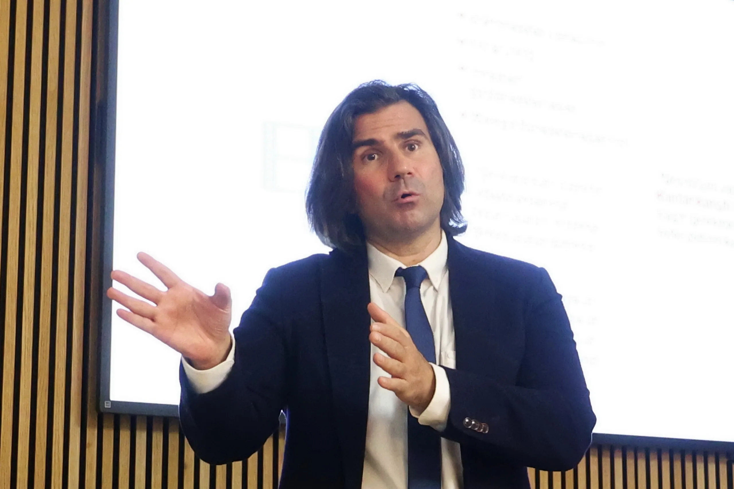 Berlin TDU’da “Görmenin Mucizesi” Konferansı