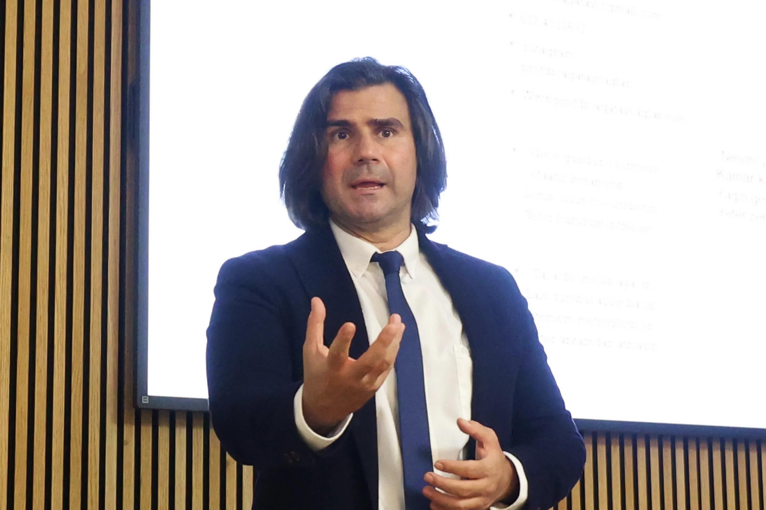 Berlin TDU’da “Görmenin Mucizesi” Konferansı