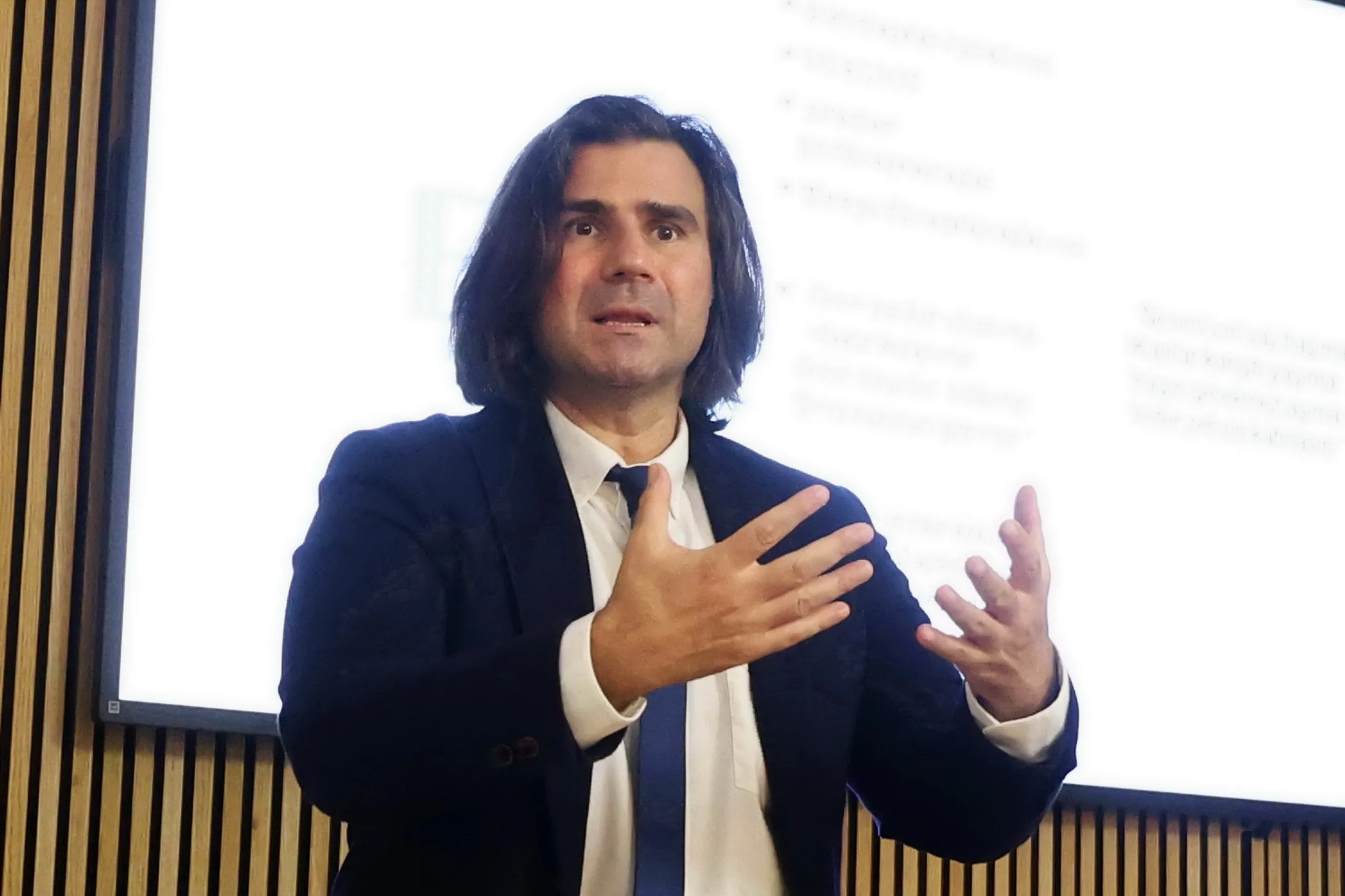 Berlin TDU’da “Görmenin Mucizesi” Konferansı