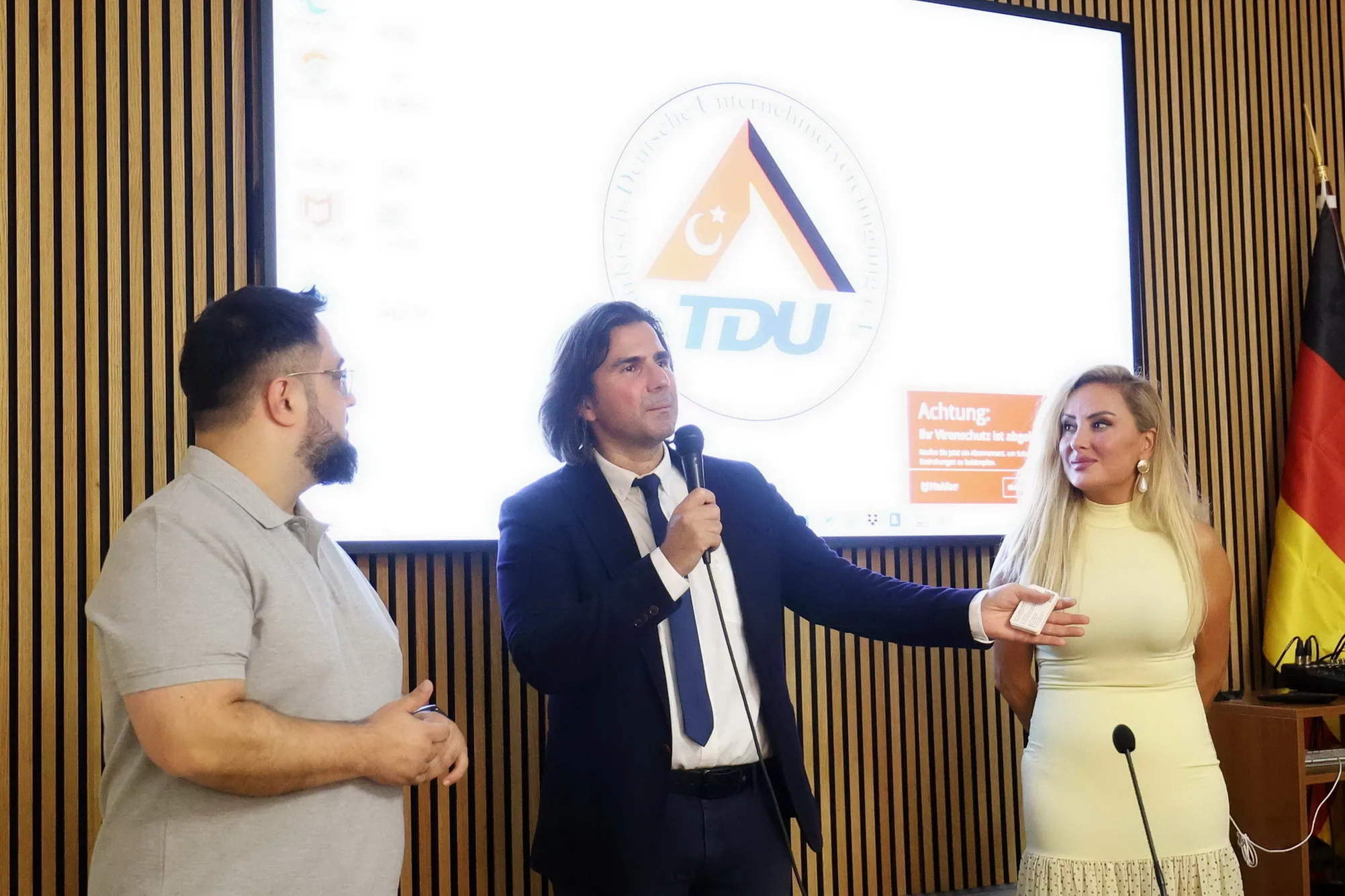 Berlin TDU’da “Görmenin Mucizesi” Konferansı