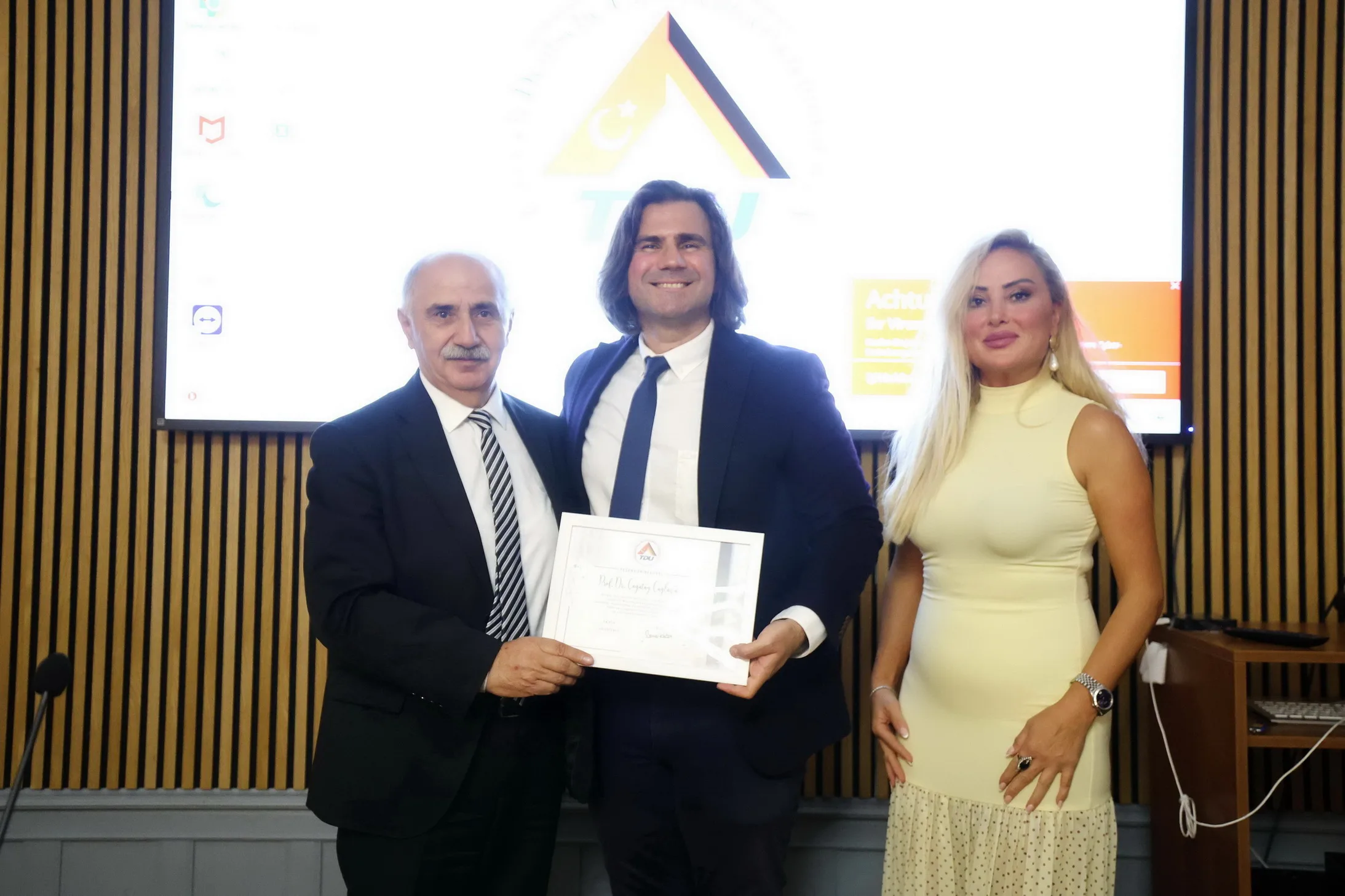Berlin TDU’da “Görmenin Mucizesi” Konferansı