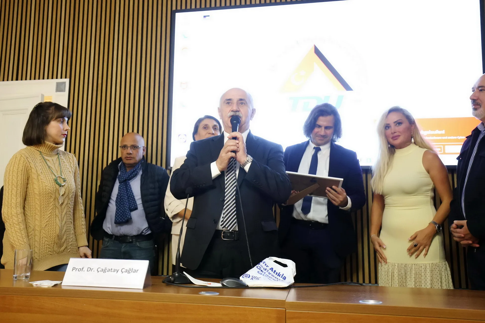 Berlin TDU’da “Görmenin Mucizesi” Konferansı
