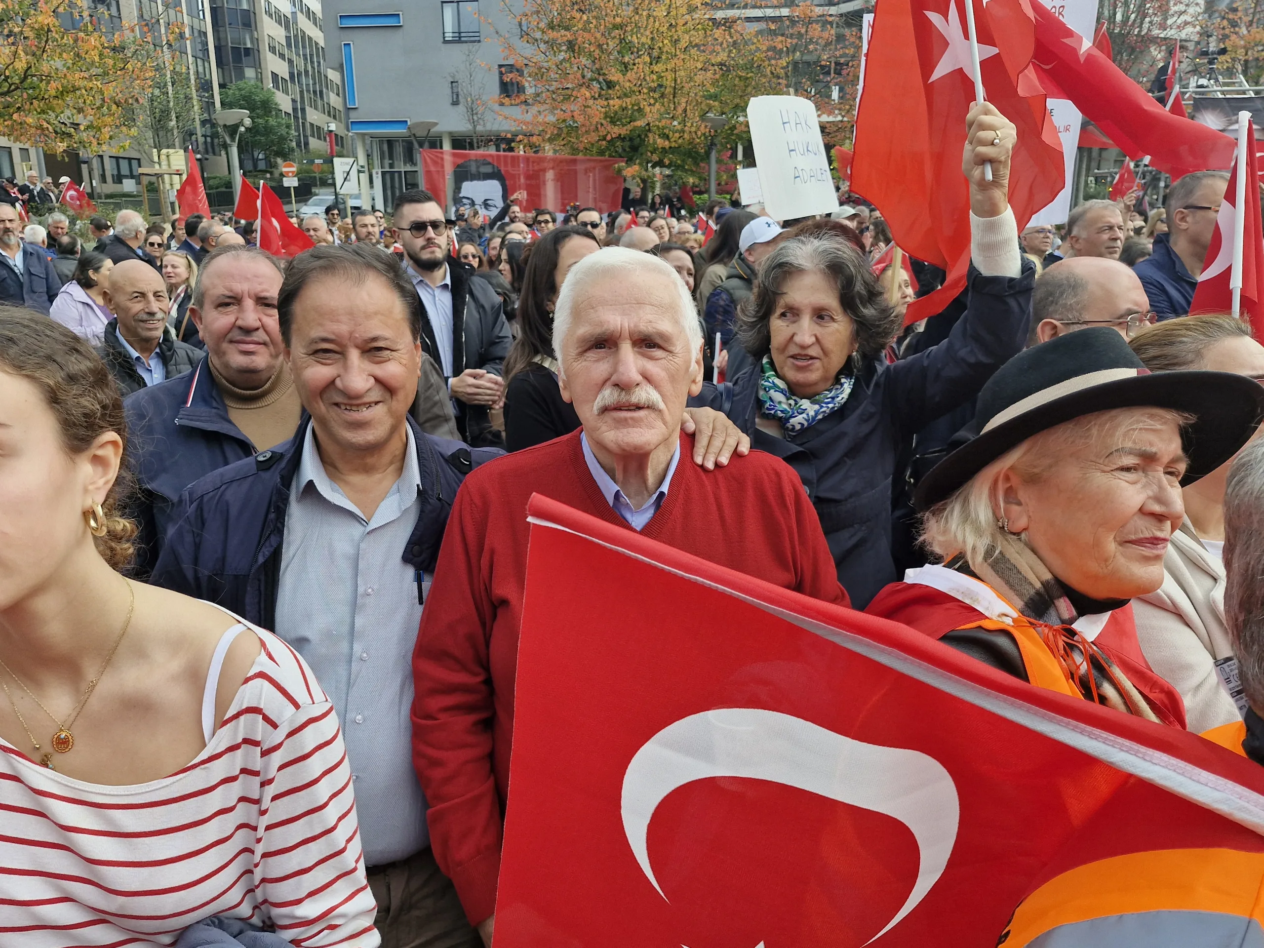 CHP, Avrupa Çıkarmasını Brüksel’den Başlattı