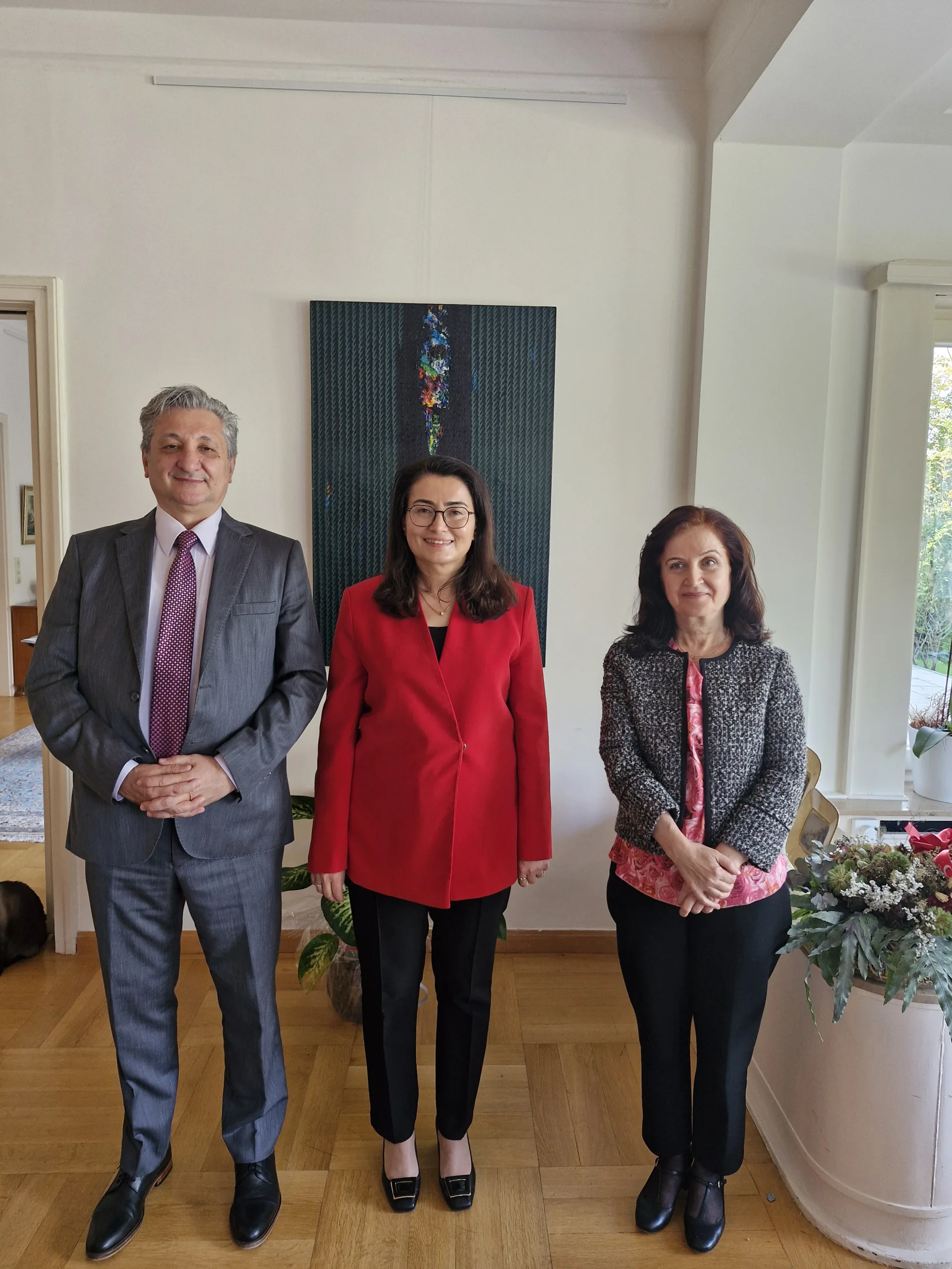 Stuttgart Başkonsolosluğu’nda Samimi Buluşma: Eğitim, Anadili ve Toplumsal Dayanışma Vurgusu