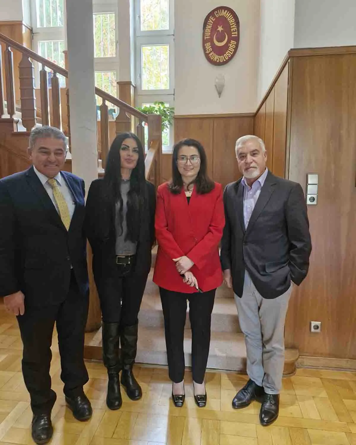 Stuttgart Başkonsolosluğu’nda Samimi Buluşma: Eğitim, Anadili ve Toplumsal Dayanışma Vurgusu