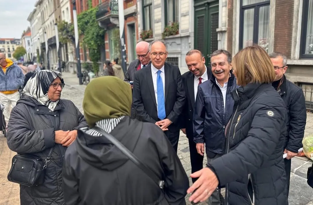 BRÜKSEL, CHP MİTİNGİNE HAZIRLANIYOR