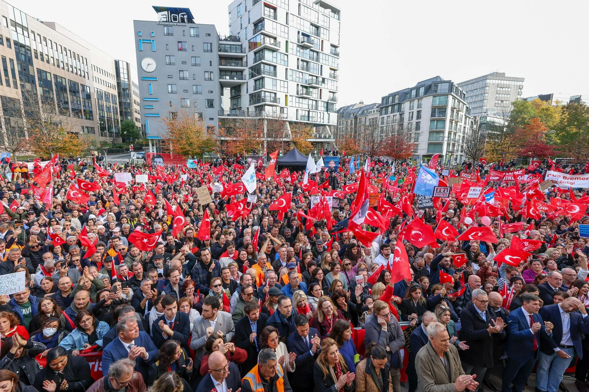 Özgür Özel: “Hasreti Bitireceğiz, Avrupa Birliği’nde Buluşacağız”