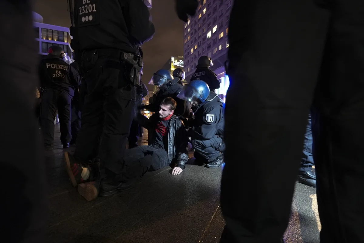 Berlin'de polis, Filistin'e destek gösterisine sert müdahalede bulundu