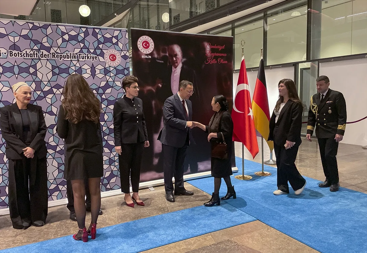 Berlin`de Türkiye Cumhuriyeti’nin 102. yılı kutlandı