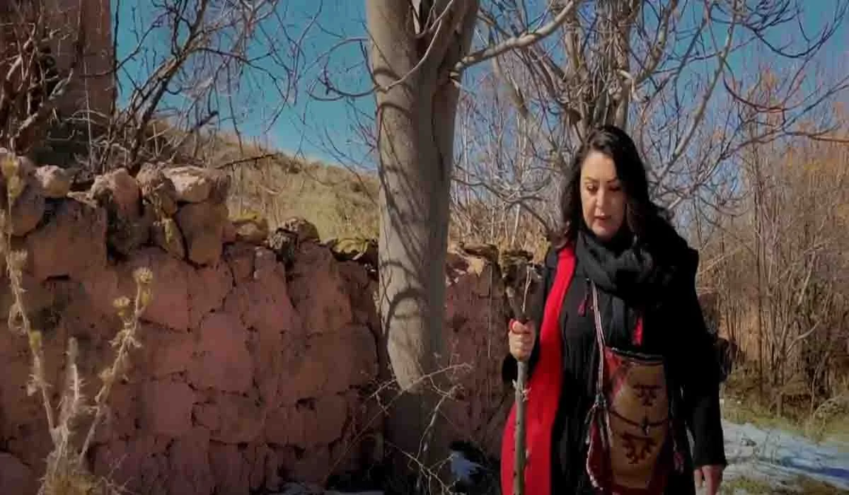 Gülperi Öztürk’ten Yeni Tekli: “İncilerin Mi Dökülür” Tüm Dijital Platformlarda Yayında
