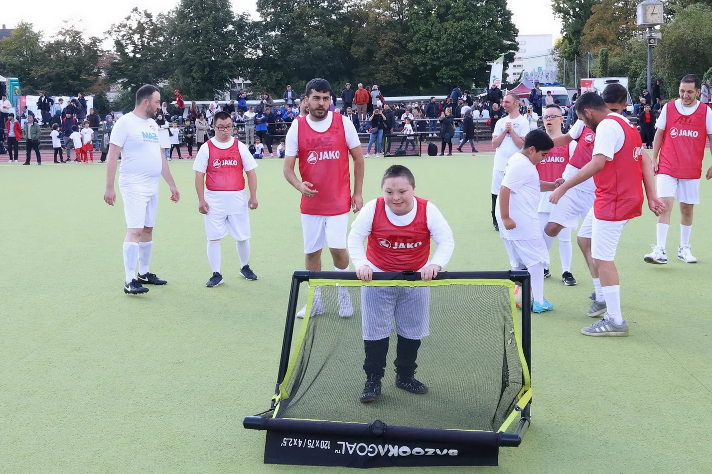 Berlin’de MÜSİAD CUP 2025 Coşkusu: Minik Futbolcular Dayanışma, Spor ve İyilikte Buluştu