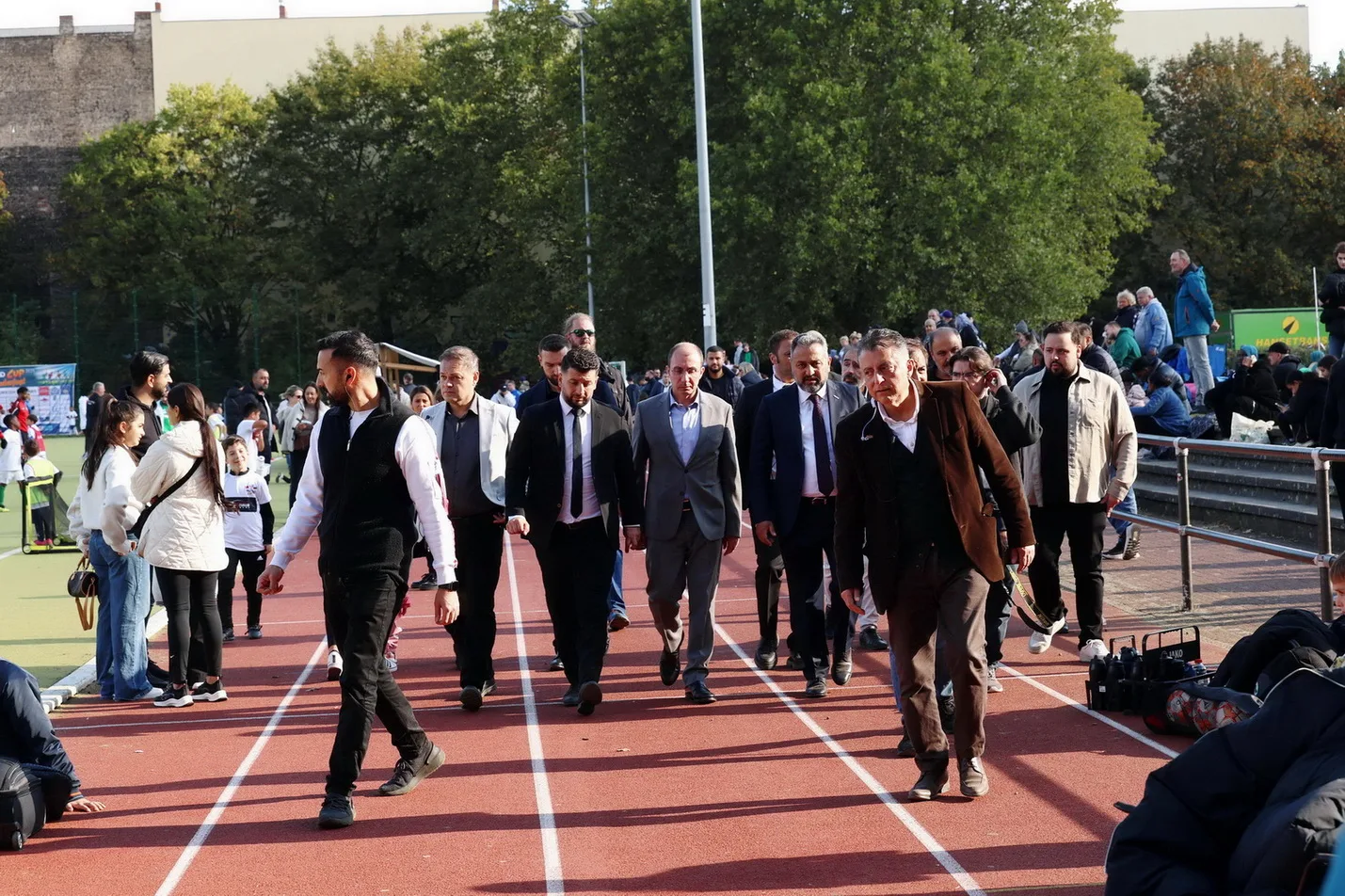 Berlin’de MÜSİAD CUP 2025 Coşkusu: Minik Futbolcular Dayanışma, Spor ve İyilikte Buluştu