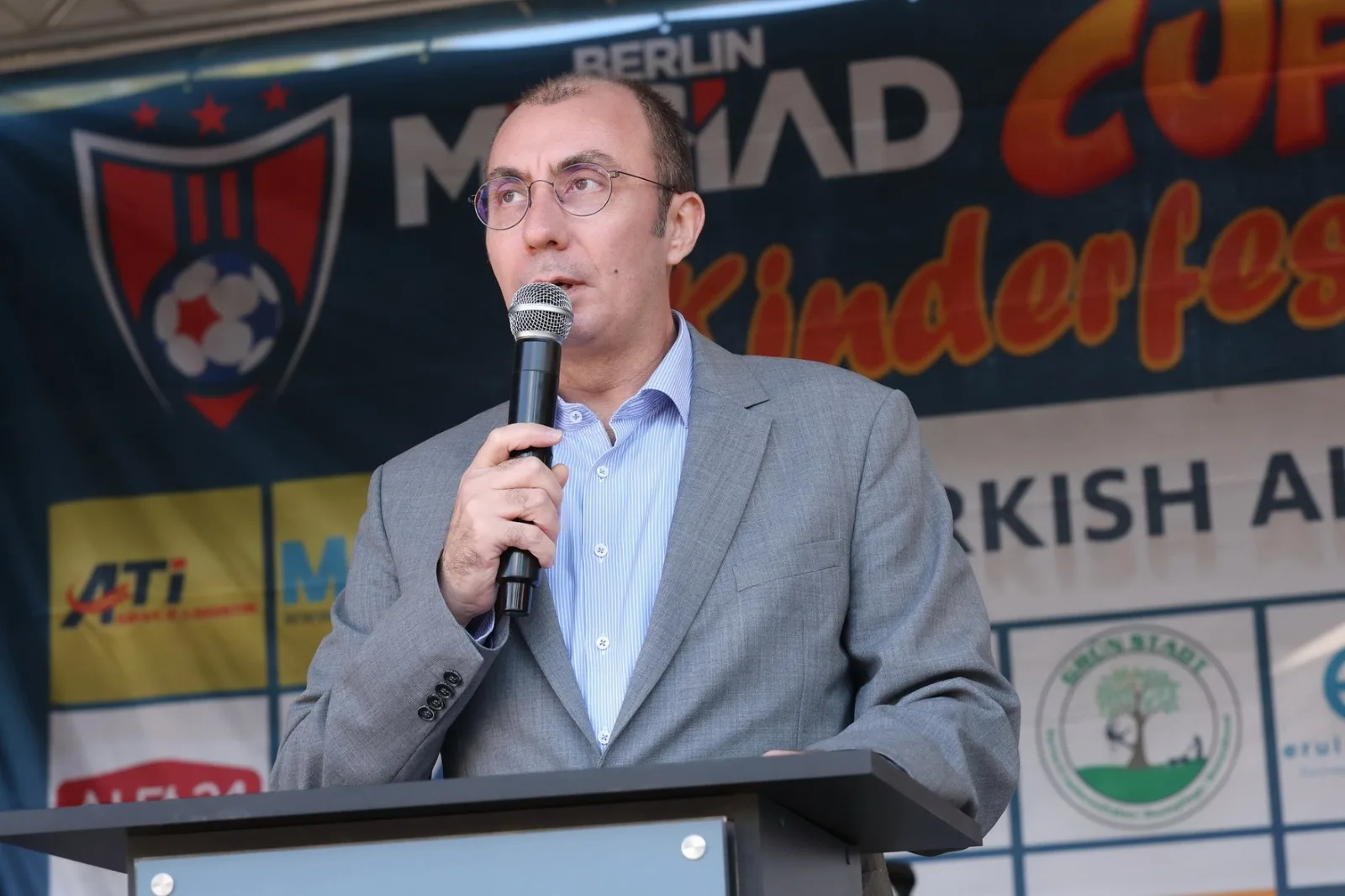 Berlin’de MÜSİAD CUP 2025 Coşkusu: Minik Futbolcular Dayanışma, Spor ve İyilikte Buluştu