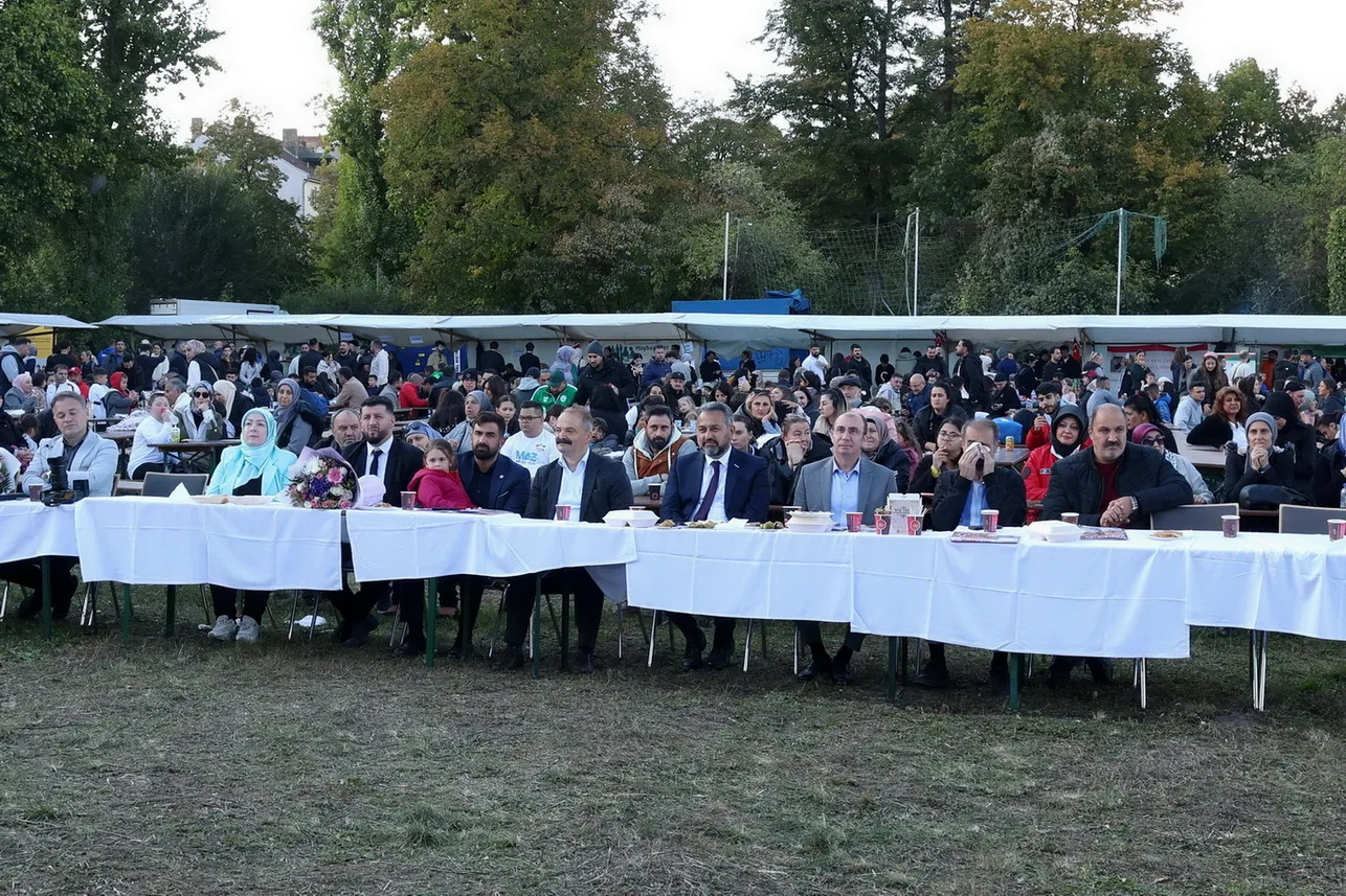 Berlin’de MÜSİAD CUP 2025 Coşkusu: Minik Futbolcular Dayanışma, Spor ve İyilikte Buluştu