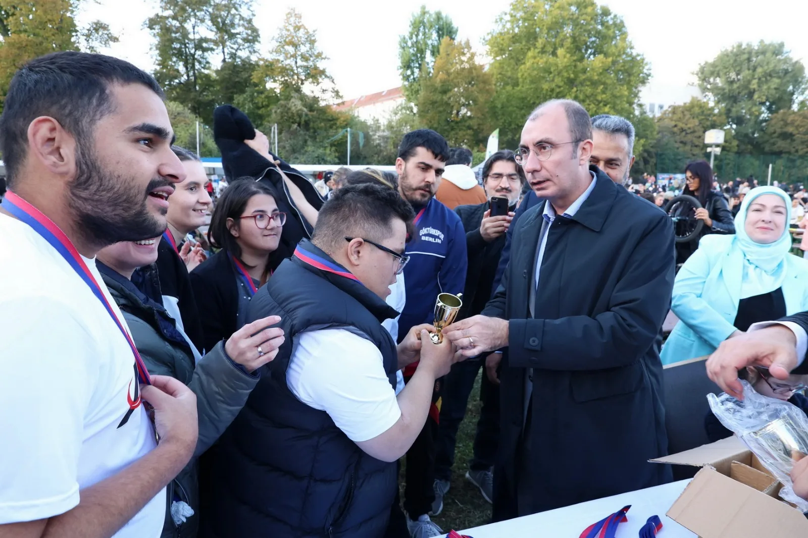 Berlin’de MÜSİAD CUP 2025 Coşkusu: Minik Futbolcular Dayanışma, Spor ve İyilikte Buluştu