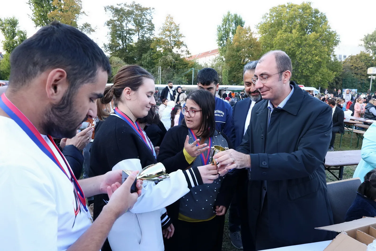 Berlin’de MÜSİAD CUP 2025 Coşkusu: Minik Futbolcular Dayanışma, Spor ve İyilikte Buluştu