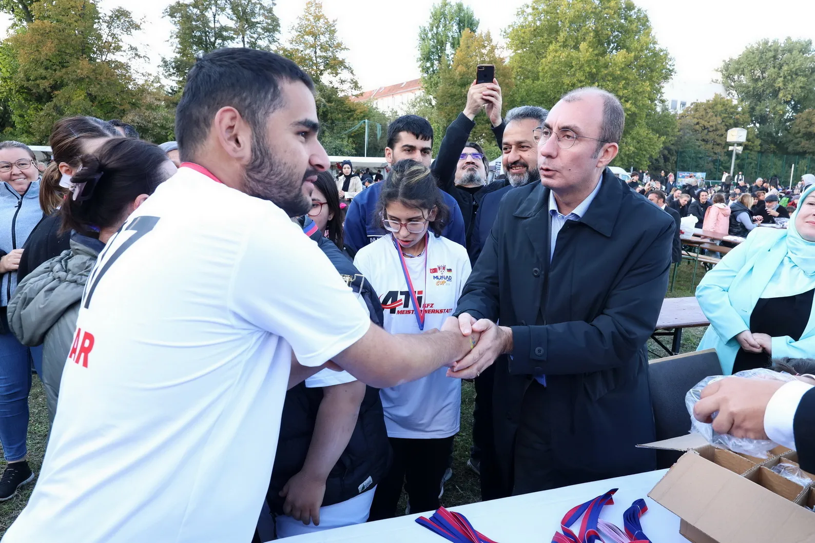 Berlin’de MÜSİAD CUP 2025 Coşkusu: Minik Futbolcular Dayanışma, Spor ve İyilikte Buluştu