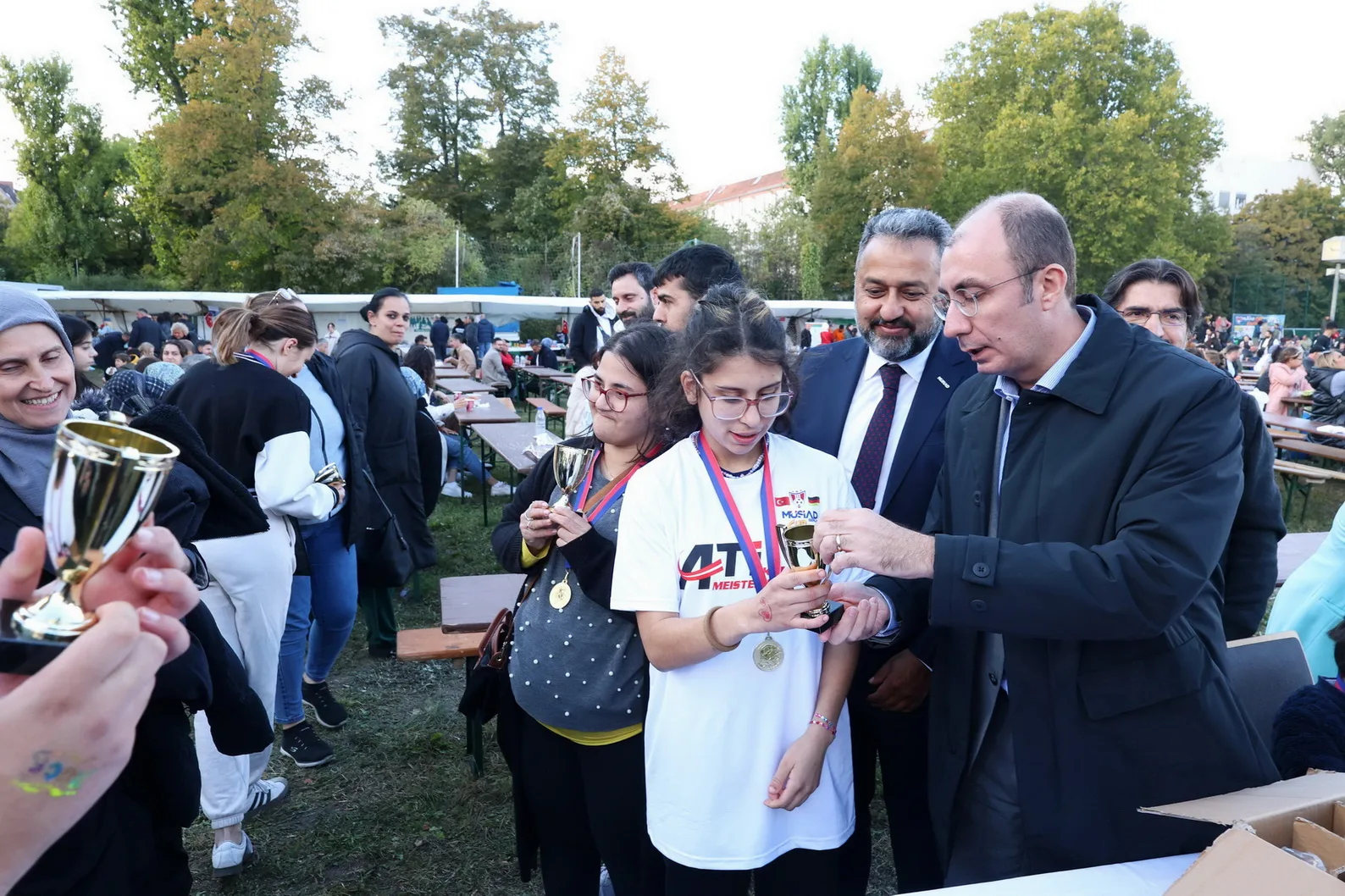 Berlin’de MÜSİAD CUP 2025 Coşkusu: Minik Futbolcular Dayanışma, Spor ve İyilikte Buluştu