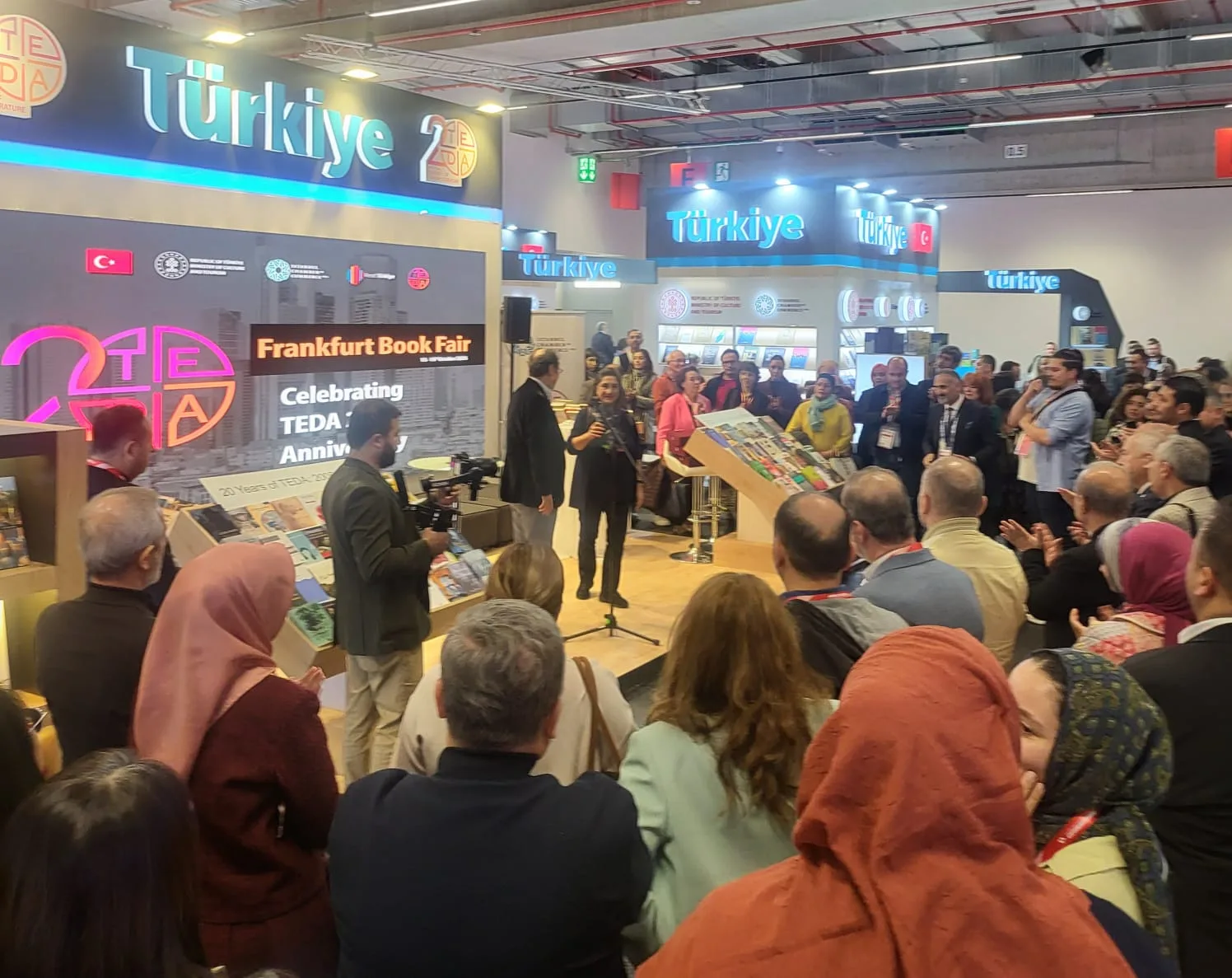 TEDA’ya Frankfurt’ta yaşgünü kutlaması