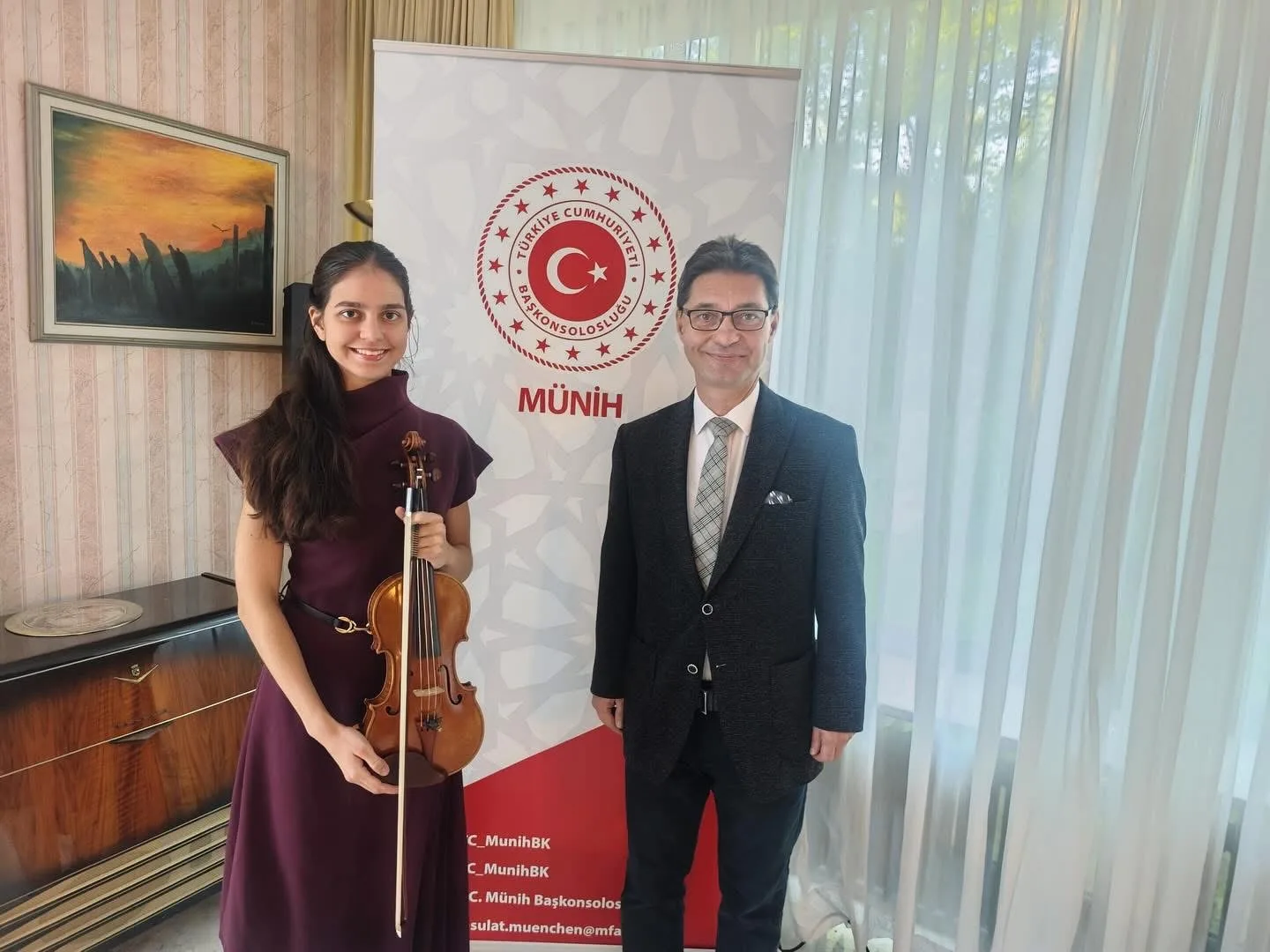 Genç Keman Sanatçısı Naz İrem Türkmen’den Münih Başkonsolosluğuna Ziyaret