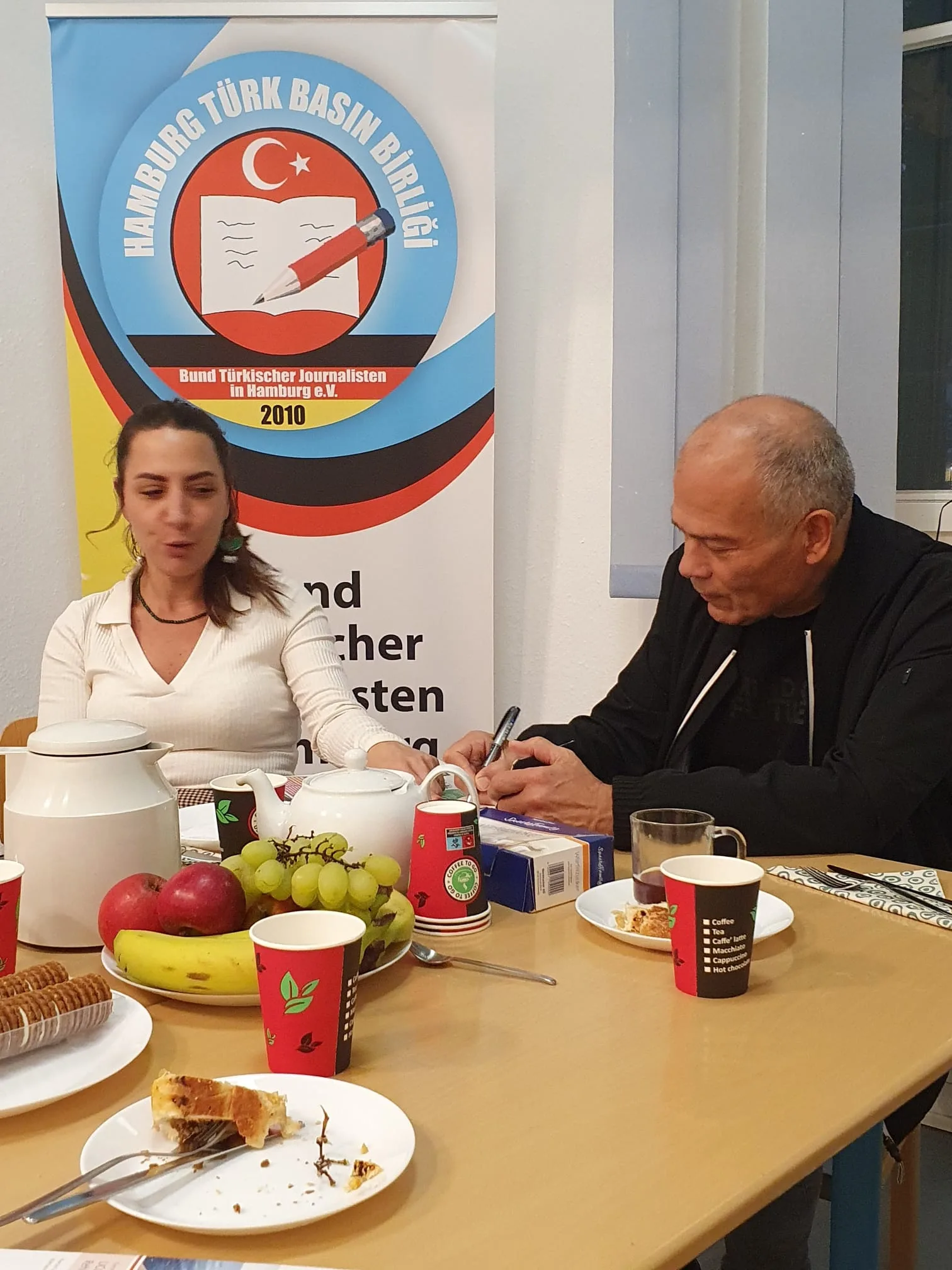 UCC Hamburg’tan HTBB Derneği’ne Ziyaret: Türkçe Onkoloji Rehberliği Projesi Tanıtıldı
