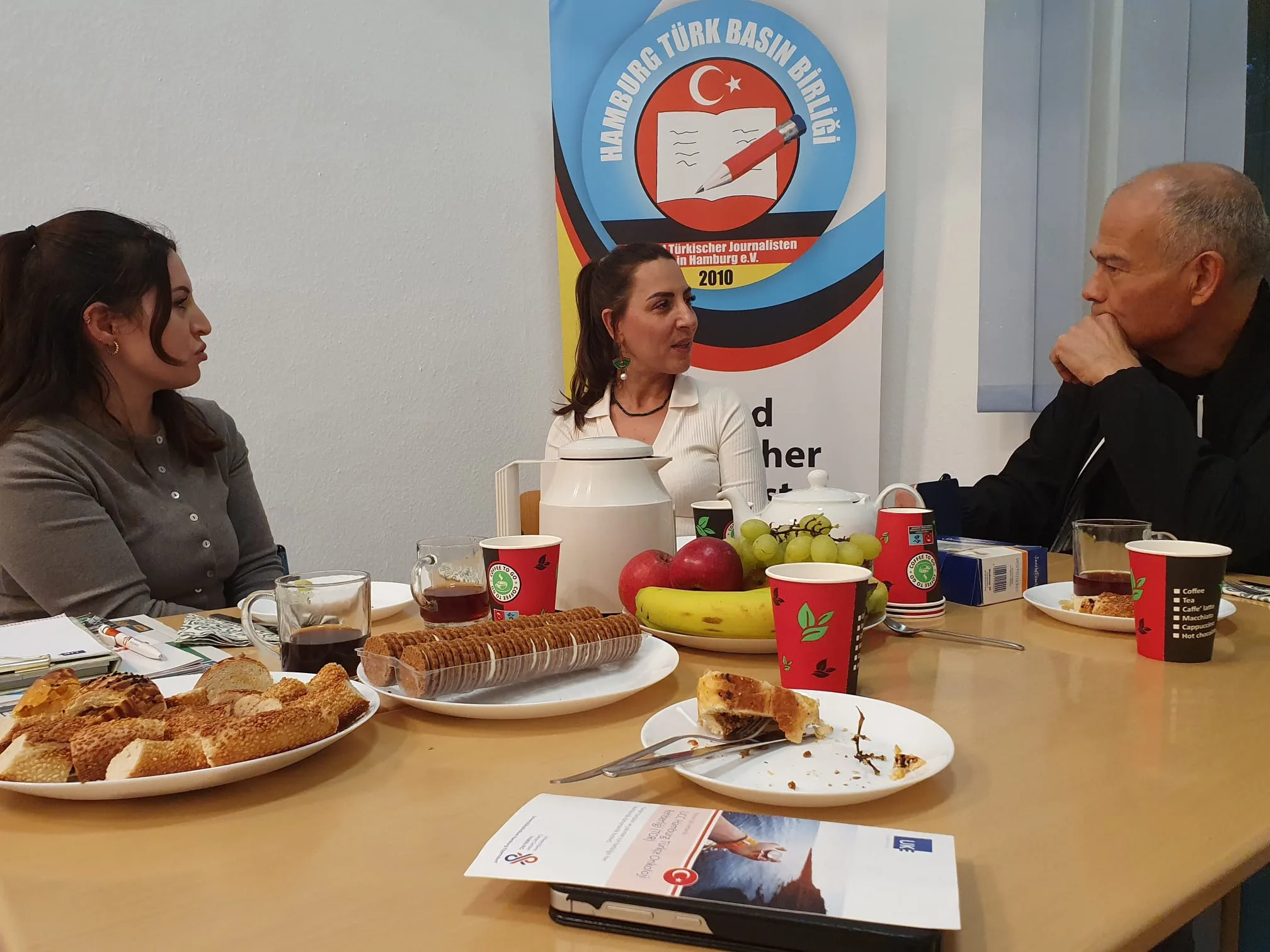 UCC Hamburg’tan HTBB Derneği’ne Ziyaret: Türkçe Onkoloji Rehberliği Projesi Tanıtıldı