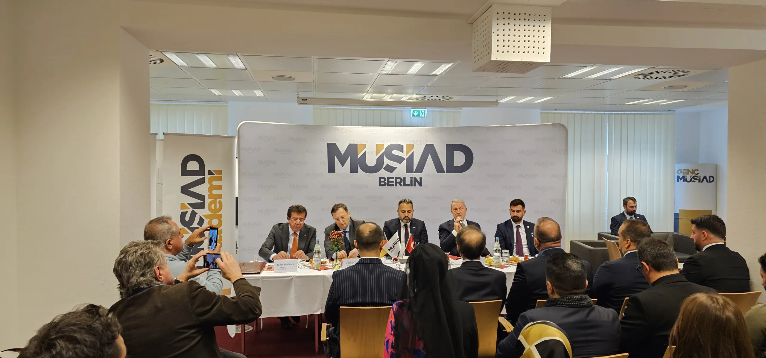 Hulusi Akar: “Türkiye Terörle Mücadelede Kararlı, Savunma Sanayinde Bağımsız”