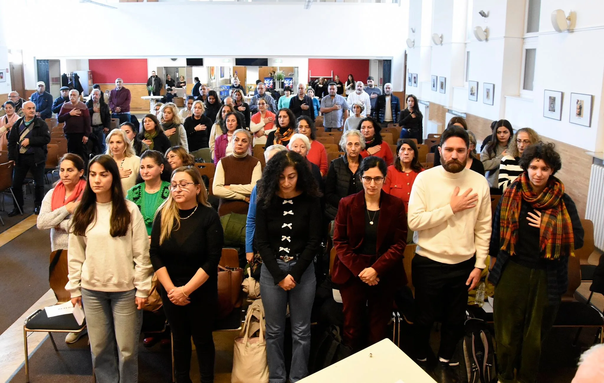 Berlin`de Kadına Yönelik Şiddete Karşı Panel
